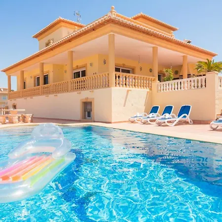 Abahana Villas Casa Nova *